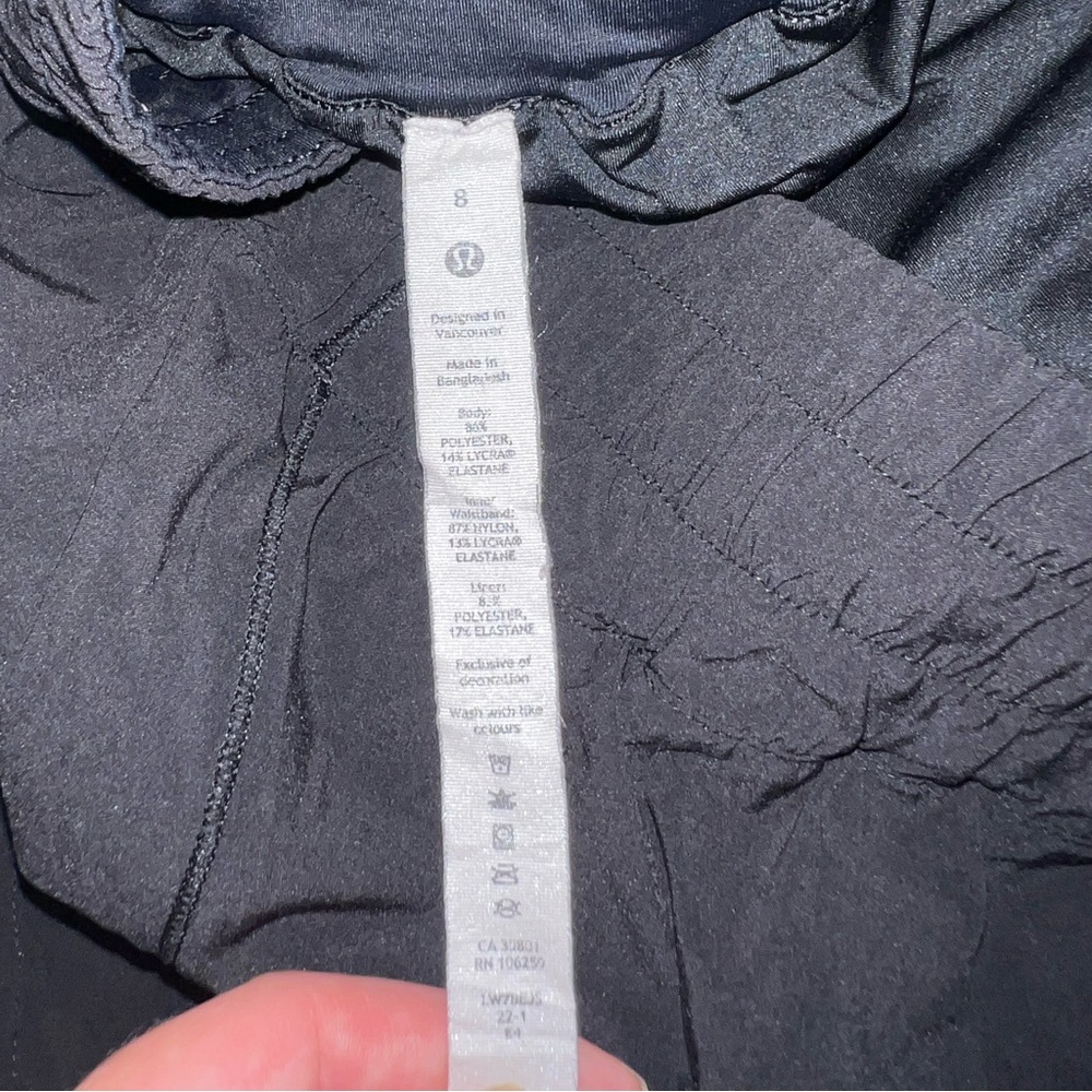 Lululemon track that 3 inch high rise black shorts - Picture 4 of 5